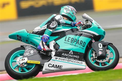 leopard racing announce aegerter and kent for moto2™ 2017 motogp™
