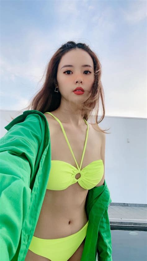 Hot Sexy Ang Thi My Dung Bikini Pics
