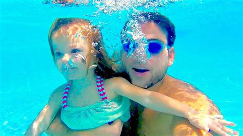 😳 Toddler Holds Breath Underwater 🏊🏼 Youtube