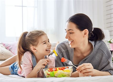 Repetition makes a difference when teaching kids healthy eating habits 