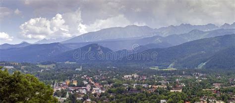 Panorama Von Zakopane Stadt Und Tatrabergen Stockfoto Bild Von