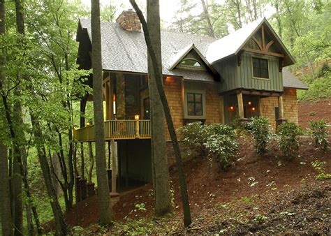 Our highlands, nc vacation home rentals also guarantee you easy access to neighboring towns and highways. vacation cabin highlands north carolina | Rustic vacation ...