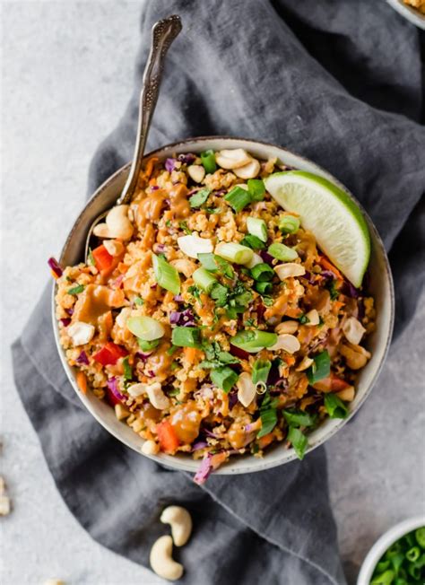 The cities in illinois have a great selection of gluten free Famous Crunchy Cashew Thai Quinoa Salad {vegan & gluten ...