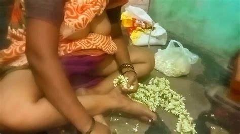 desi tamil aunty boobs flower free teen 18 hd porn 6b xhamster