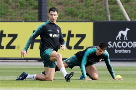 Ronaldo Without Limitations In First Training Session The Portugal News