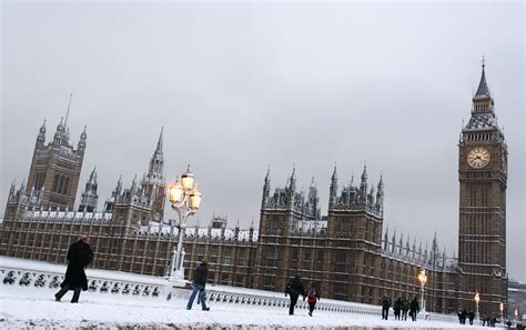 A Wintry Big Ben In The Snow Snow In London Very Exciting Flickr