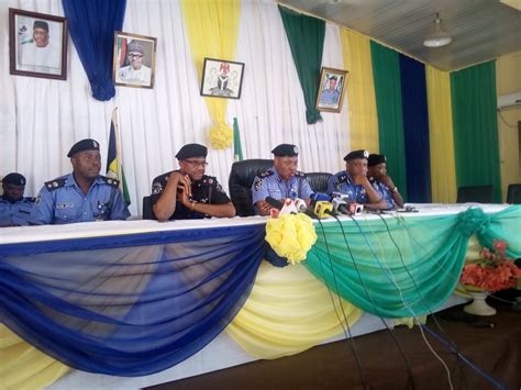 Nigeria Decides Police Deploy 10000 Officers For Saturdays Elections In Oyo Photo Daily