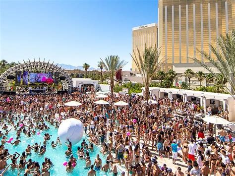 Are You Ready For Dayclub And Pool Party Season In Las Vegas