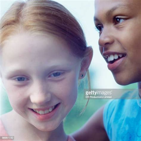 Little Girl Face Black And White Photos Et Images De Collection Getty