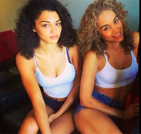 A Gallery Of Hot Curly Haired Women