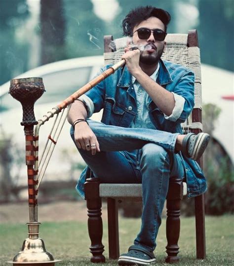 Elvish Yadav Wiki, Age, Girlfriend, Family, Biography - WikiBio