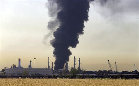 Explosion Rocks Key Oil Refinery In Southwest Iran The Times Of Israel
