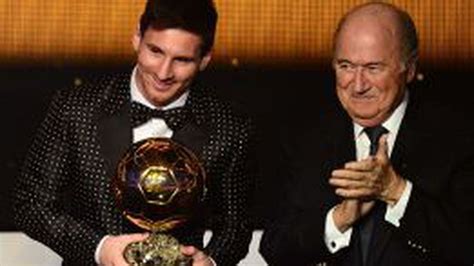 Blatter Pide El Balón De Oro Para Messi Y Ridiculiza A Cristiano