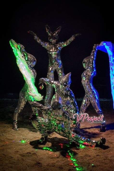 Mirror Alien Dancers And A Led Robot Entertainment Athens Greece