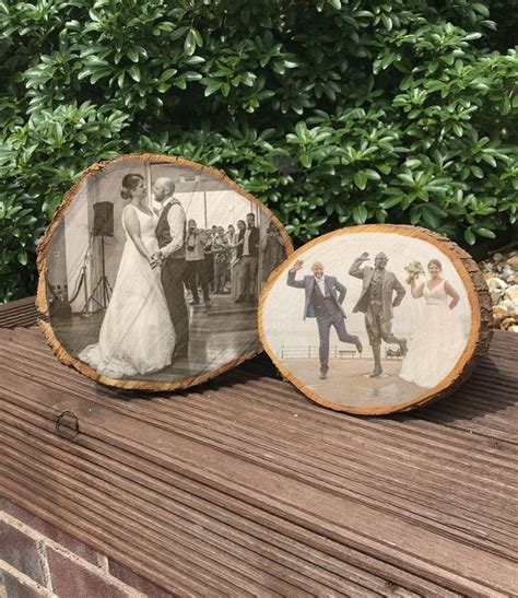 Are you looking for wooden gift ideas for your 5th wedding anniversary? 5th Wedding Anniversary Gift - Wood Slice - Personalised ...