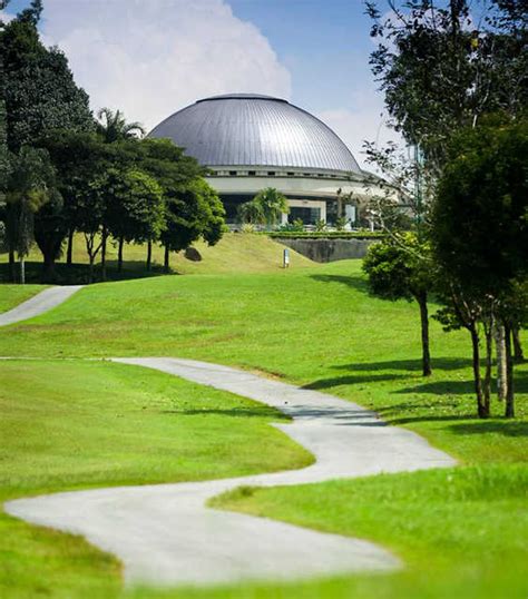 Explore ipoh's magical meru valley resort, playing a round of golf, cycling bikes, strolling the lan. Meru Valley Golf Club - River Nine Course in Ipoh, Perak ...