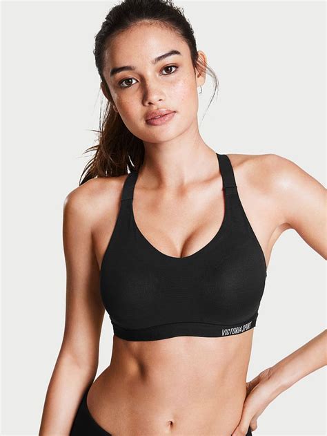 The Incredible Lightweight By Victoria Sport Bra Victoria Sport Victoria S Secret Victoria