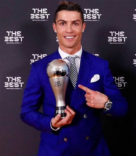 Cristiano ronaldo wins fifa player of the year award