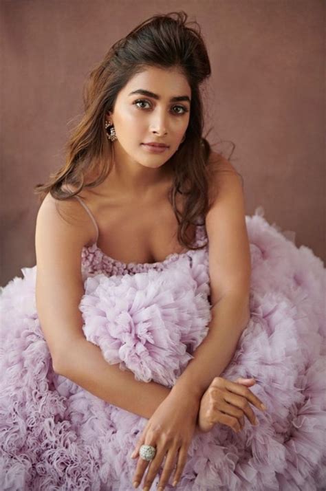 Beautiful Pooja Hegde Face Images Pictures For Whatsapp Dp Image Free Download