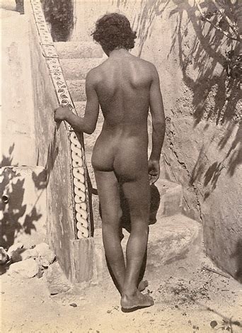 Nude Boy From Behind Von Baron Wilhelm Von Gloeden Auf Artnet