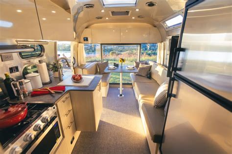 2021 Airstream 25fb Twin Xl Hatch And Bunk Southern California