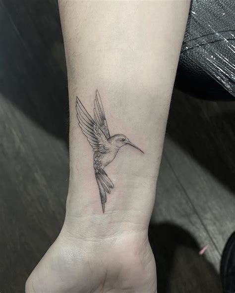 Wrist Tattoos In 2020 Hummingbird Tattoo Shoulder Tattoos For Women