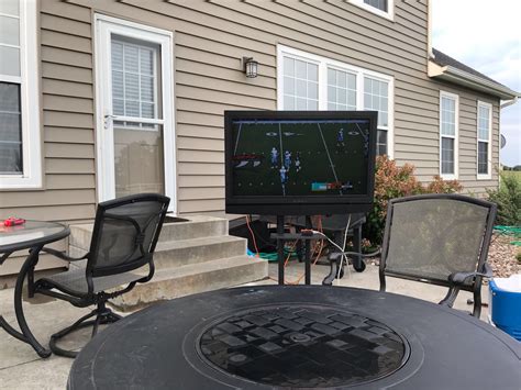 Outdoor Tv Rolling Stand During The Day Game Room Info