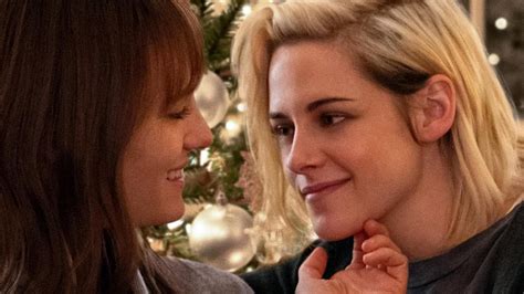 Happiest Season Star Kristen Stewart On Queer Christmas Movie