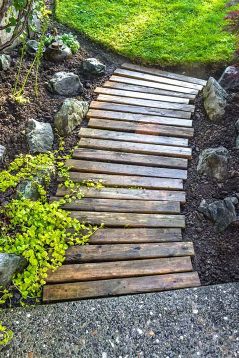 27 Diy Reclaimed Wood Projects For Your Homes Outdoors Remodeling