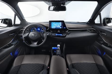 Toyota C Hr Modellbeschreibung Inkl Daten Bilder Und Videos