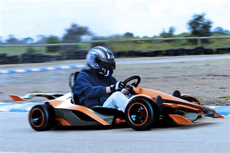 Many racers get their starts in karting and go on to compete in asphalt oval and dirt oval racing. GK2G electric Go-Kart | WordlessTech