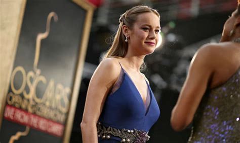 Brie Larson Apologises Over Controversial Picture With Dolphins