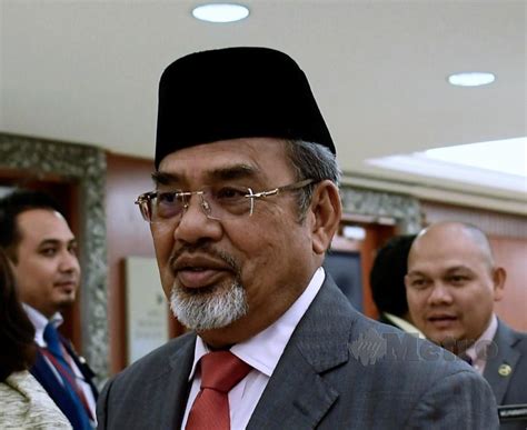 Ahli parlimen jelutong, s n rayer diperintahkan keluar dewan rakyat pada saat akhir sidang selepas enggan akur dengan. Tajuddin digantung 2 hari | Harian Metro