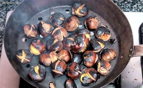 Hoy vamos a ver cómo asar castañas en el horno de casa, que sí que es muy fácil, pero hay que hacerlo. Cómo asar castañas en casa | El Bierzo Noticias - Leonoticias