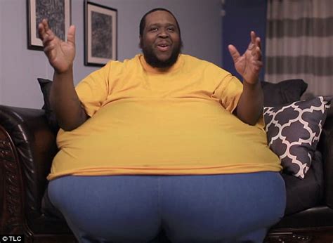 Obese Man Still Serves As A Caretaker For Bedridden Mother Daily Mail Online