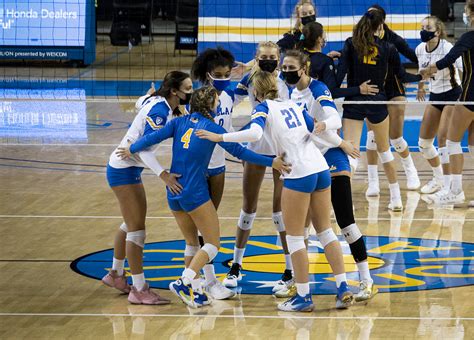 Ucla Womens Volleyball Takes Home 2 Wins From Bulldog Brawl Tournament