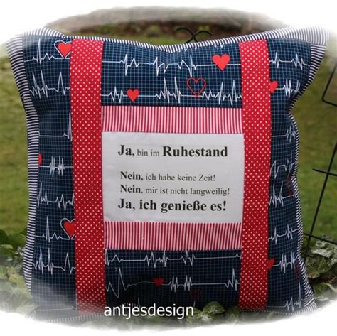 Selbst der rotwein muss kurz in den kühlschrank! Gift Retirement-doctor, nurse, Nurse, midwife-pillow funny ...