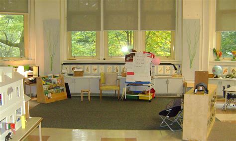 Pin By Cristina Robb On The Classroom Classroom Design Elementary