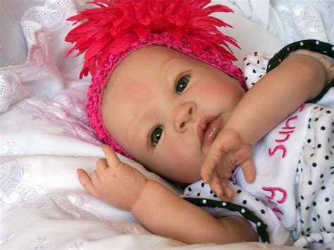 Incredibly Realistic Reborn Baby Dolls 21 Pics