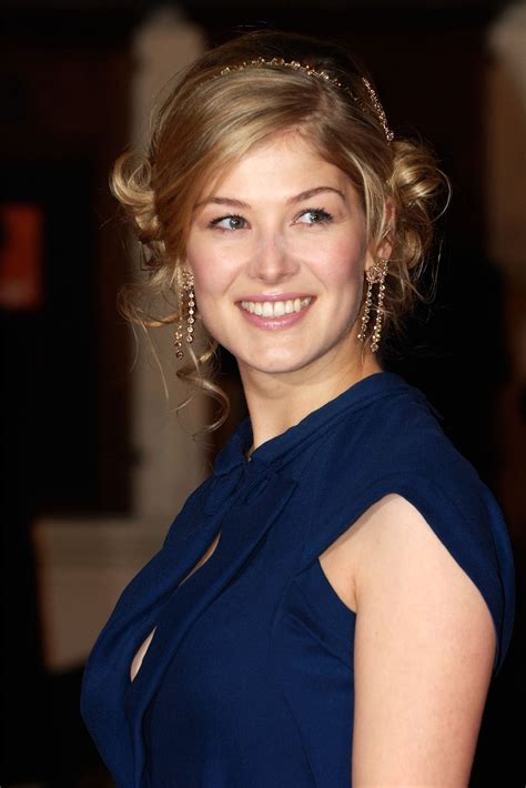 See more ideas about rosamund pike, pike, rosemund pike. Rosamund Pike | HD Wallpapers (High Definition) | Free ...