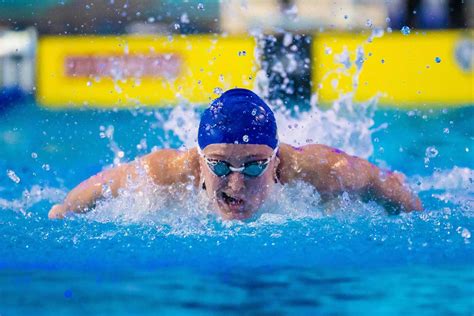 Kelsi Dahlia Takes Down 100 Butterfly World Record To Open Isl Final