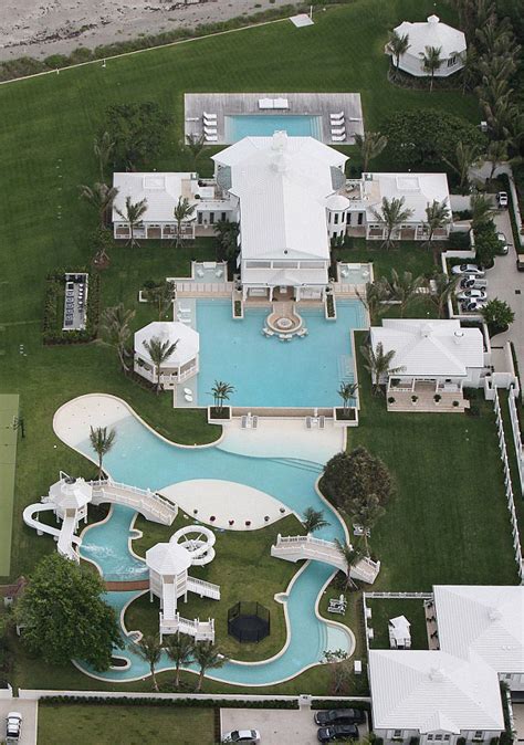 Merci spotify pour ce superbe affichage de notre guerrière préférée. Celine Dion's Bahamian Inspired Luxurious Florida Estate ...