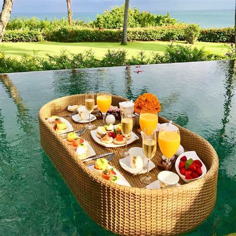 Floating Breakfasts in Bali, Indonesia are taking instagram by storm