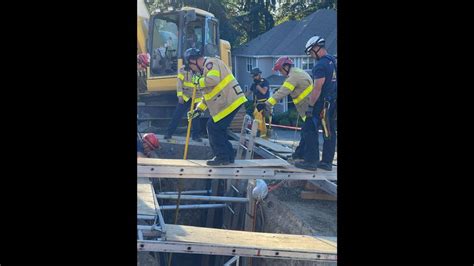 Worker Dies In Trench Collapse In Wa Firefighters Say Tacoma News