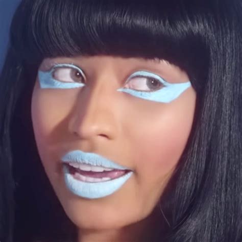 Nicki Minaj Makeup Blue Eyeshadow And Blue Lipstick Steal Her Style