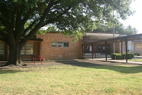 Edwin J. Kiest Elementary School | Elementary schools, Elementary, School