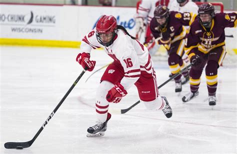 Badgers Womens Hockey Sarah Nurse Takes Her Place Among Wisconsins