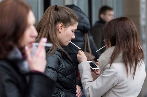 Public Smoking Ban Takes Effect In Russia Where 4 In 10 Are Smokers