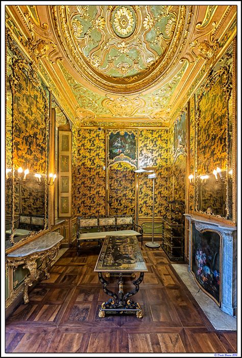 This is a list of all of the rental listings. Palazzo Barolo: Studio cinese | JuzaPhoto
