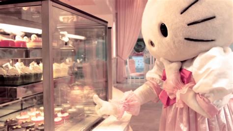 Untuk mendapatkan berbagai macam livery bussid tersebut, kamu bisa mendapatkannya melalui situs ini secara gratis. Sanrio Hello Kitty House Bangkok - YouTube